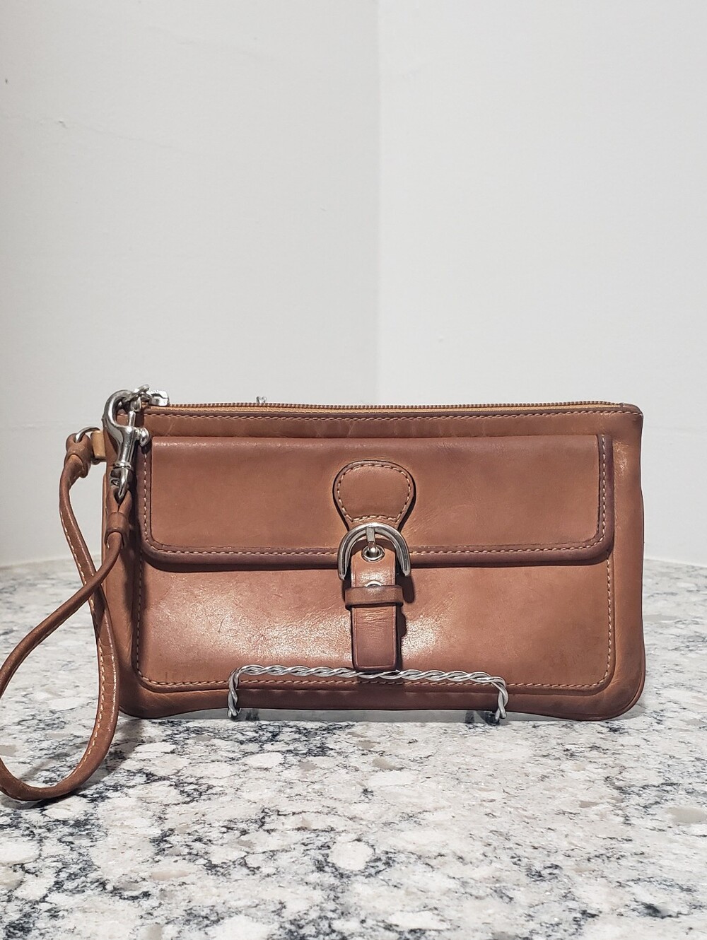 Vintage Coach Buckle Flap Leather Wristlet Wallet Tan Cognac Brown